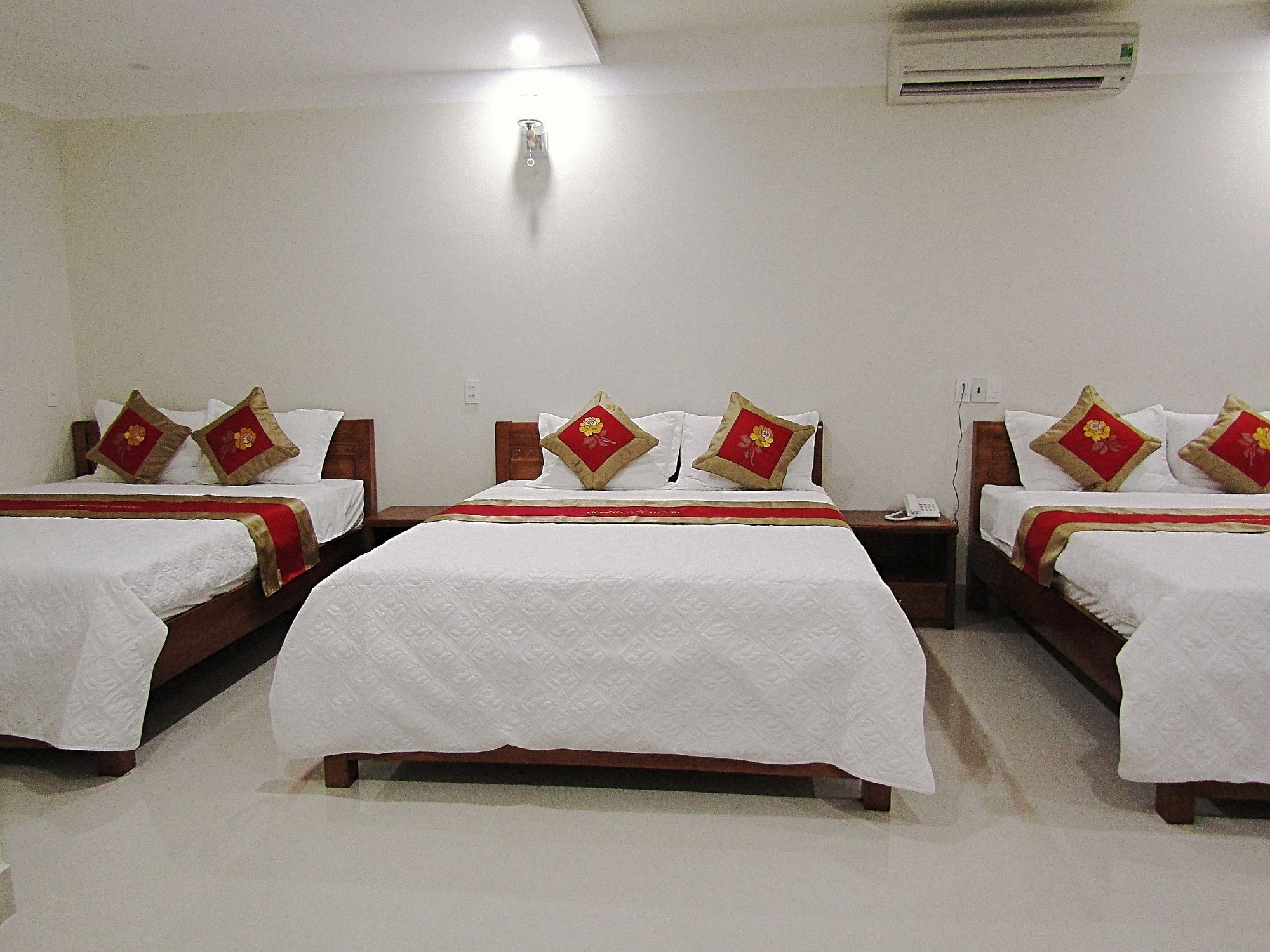 Hoang Dat Hotel Dong Hoi Extérieur photo